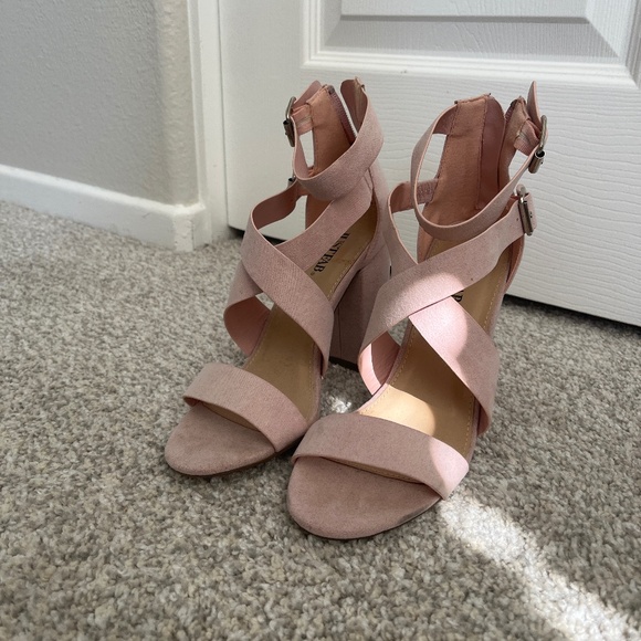 JustFab Pink Chunky Heels - Picture 1 of 2